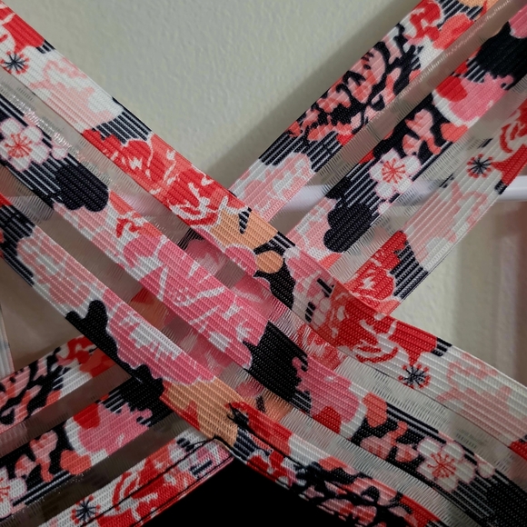 Elegant Black and Pink One Piece with Criss-Cross Halter - Picture 6 of 7